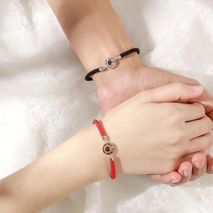 'I Love You In 100 Languages' Bracelet Set